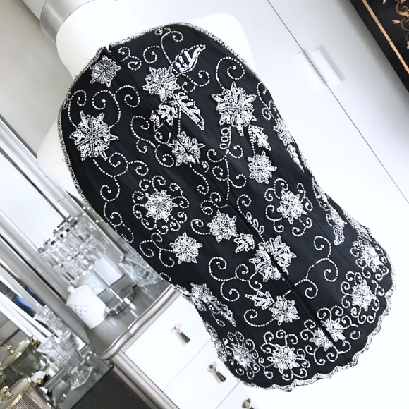 Halter Top Beaded Medium - Picture 4 of 8